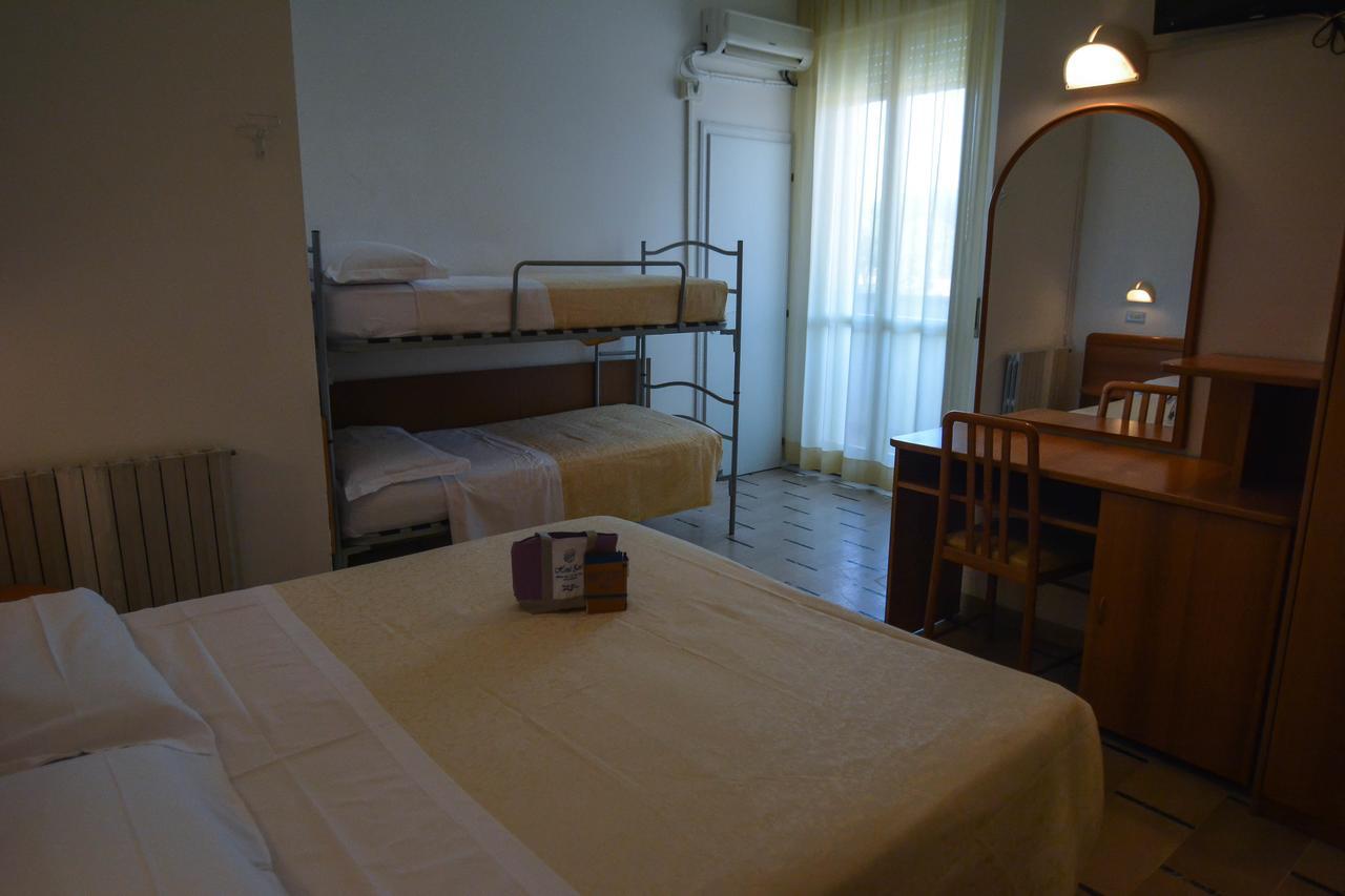 Hotel Zani Червия Экстерьер фото