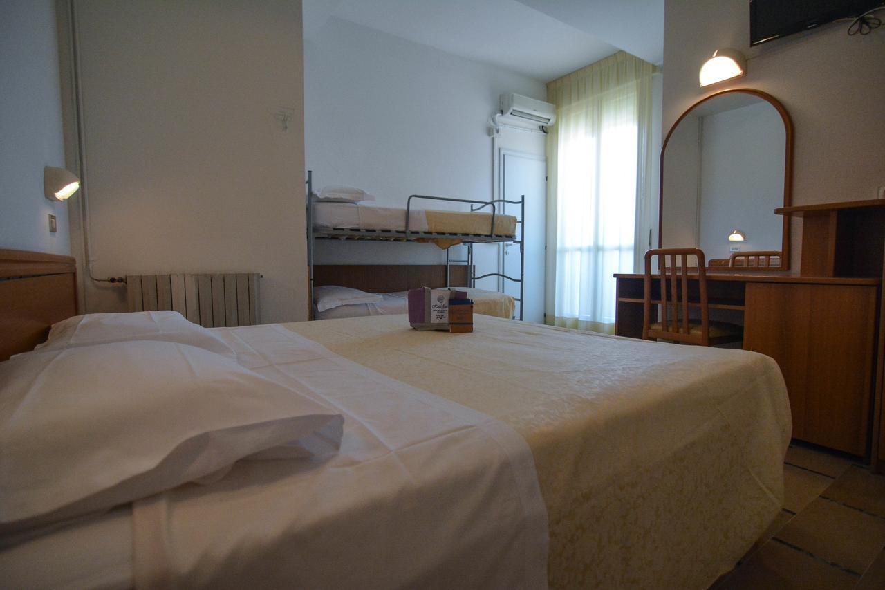 Hotel Zani Червия Экстерьер фото